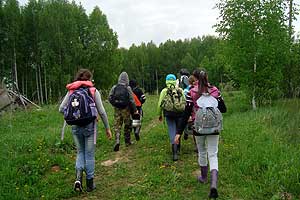 Выходим к лесу на северо-восточной окраине д. Пушкино