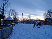 Зимняя улица в деревне