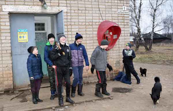 Тургруппа у магазина д. Пушкино