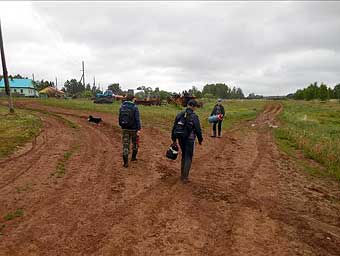 Дорога направо ведёт на ул. Полевую